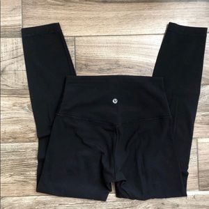 Lululemon aligns leggings size 4 black